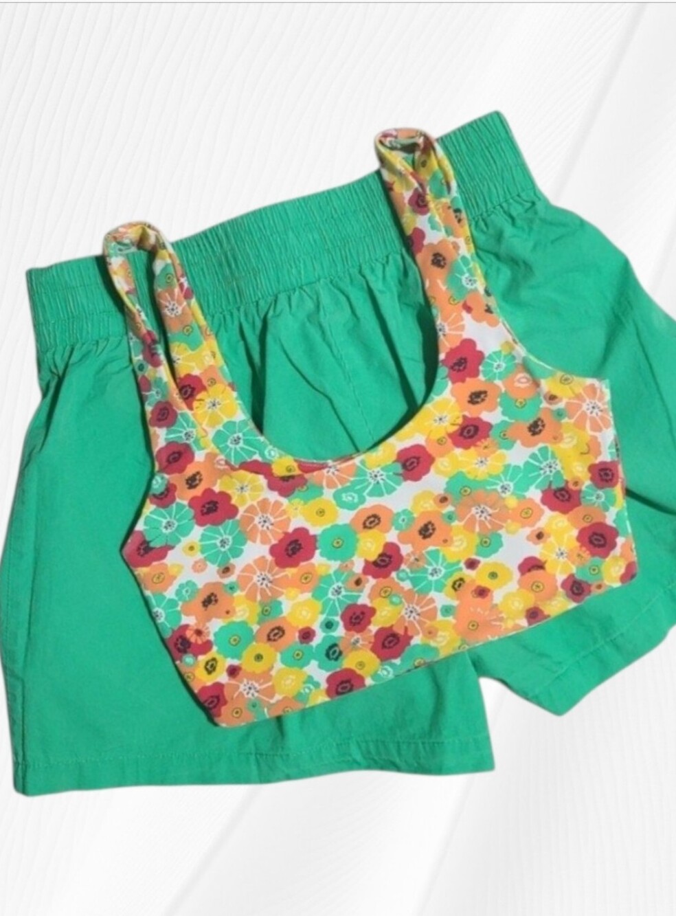 💫 curated activewear set M zara retro floral crop top white fox green shorts